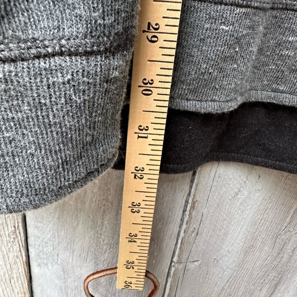 Men’s Tommy Bahama Long Sleeve Reversible Light & Dark Gray Sweatshirt Size 2XL - Picture 5 of 6